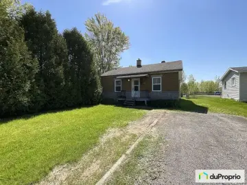 Detached House with x Bedrooms, x Bathroom