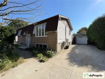 Detached House with x Bedrooms, x Bathrooms