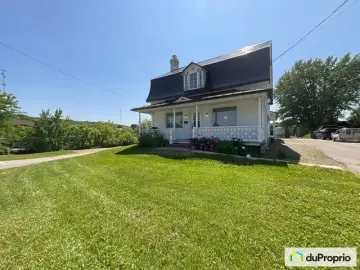Detached House with x Bedrooms, x Bathroom