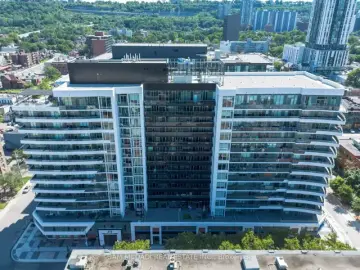 Condominium with x Bedrooms, x Bathrooms