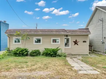 Cottage with x Bedrooms, x Bathroom
