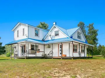 Land with x Bedrooms, x Bathrooms
