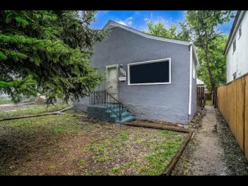 Detached House with xxx sqft, x Bedrooms, x Bathroom