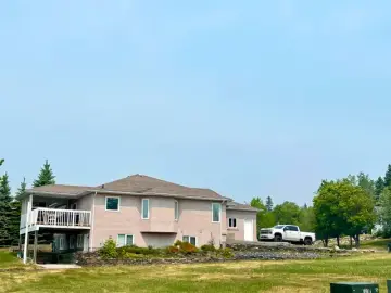 Detached House with xxxx sqft, x Bedrooms, x Bathroom