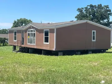 Detached House with xxxx sqft, x Bedrooms, x Bathroom