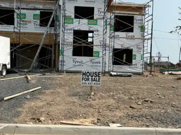 Detached House with x Bedrooms, x Bathrooms