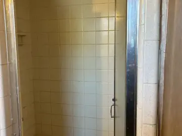 Detached House with x Bedrooms, x Bathrooms