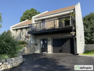 Detached House with x Bedrooms, x Bathrooms