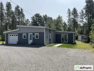 Detached House with x Bedrooms, x Bathroom