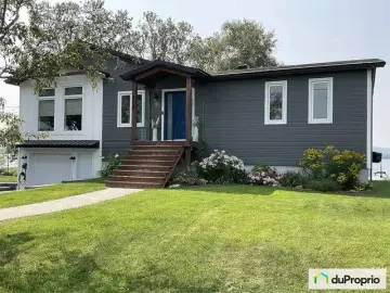 Cottage with x Bedrooms, x Bathrooms