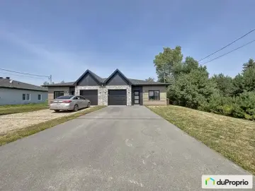Semi Detached with x Bedrooms, x Bathroom