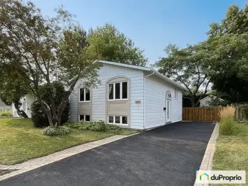 Detached House with x Bedrooms, x Bathroom