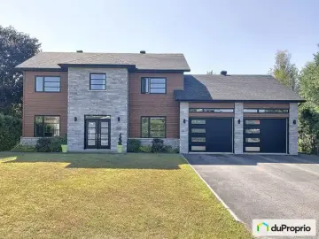 Detached House with x Bedrooms, x Bathrooms