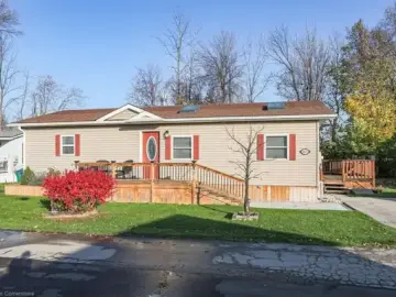 Detached House with x Bedrooms, x Bathroom