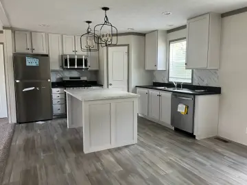 Land with x Bedrooms, x Bathrooms