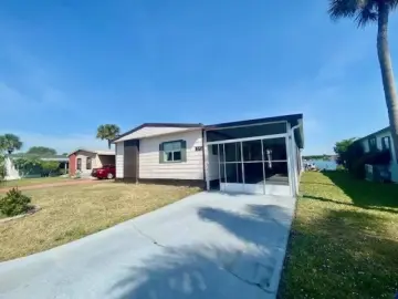 Detached House with x Bedrooms, x Bathrooms