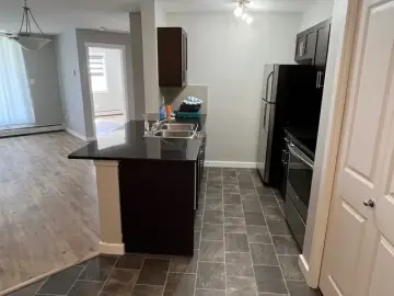 Condominium with xxx sqft, x Bedrooms, x Bathroom