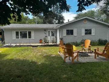 Detached House with x Bedrooms, x Bathrooms