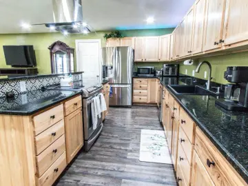 Detached House with xxxx sqft, x Bedrooms, x Bathroom