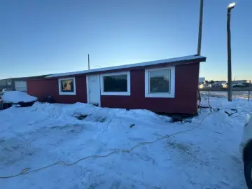 Detached House with x Bedrooms, x Bathroom