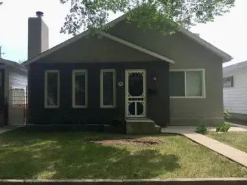 Detached House with xxxx sqft, x Bedrooms, x Bathroom