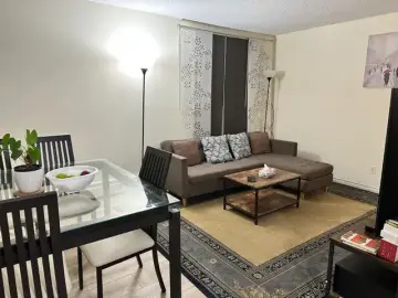 Condominium with x Bedrooms, x Bathroom