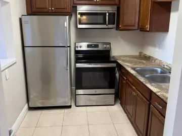 Condominium with x Bedroom, xx Bathrooms
