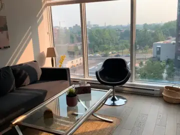 Condominium with xxx sqft, x Bedroom, x Bathroom