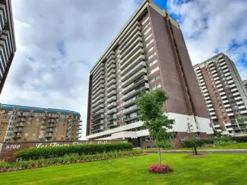 Condominium with xxx sqft, x Bedroom, x Bathroom