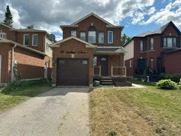 Detached House with x Bedrooms, x Bathroom
