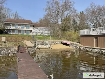 Detached House with x Bedrooms, x Bathrooms