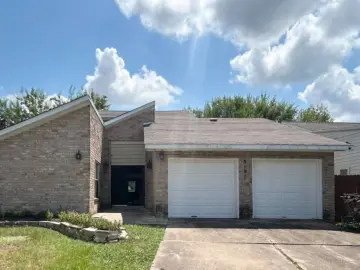 Detached House with xxxx sqft, x Bedrooms, x Bathroom