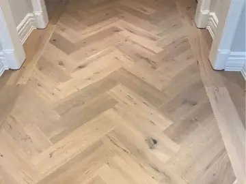 Detached House with x Bedroom, x Bathroom