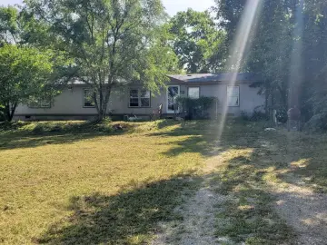 Detached House with x Bedrooms, x Bathrooms