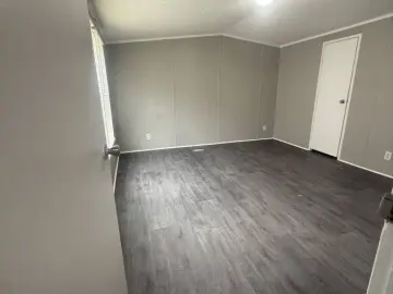 Detached House with xxxx sqft, x Bedrooms, x Bathroom