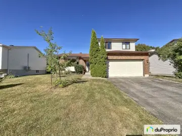 Detached House with x Bedrooms, x Bathrooms
