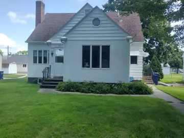 Detached House with xxxx sqft, x Bedrooms, xx Bathroo