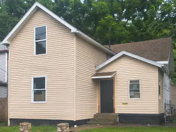 Detached House with x Bedrooms, x Bathrooms