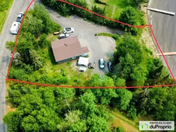 Detached House with x Bedroom, x Bathroom