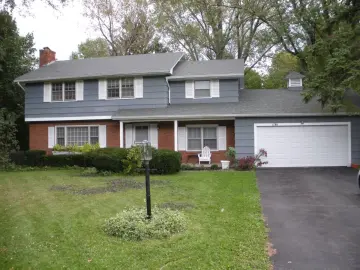Detached House with xxxx sqft, x Bedrooms, xx Bathroo