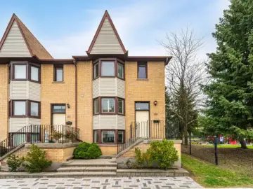 Semi Detached with x Bedrooms, x Bathrooms