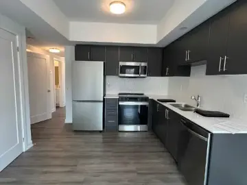 Semi Detached with x Bedrooms, x Bathrooms