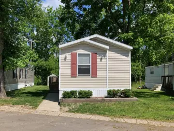 Detached House with xxxx sqft, x Bedrooms, x Bathroom