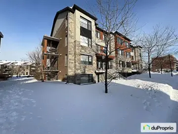 Condominium with x Bedrooms, x Bathroom