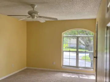 Condominium with xxxx sqft, x Bedrooms, x Bathrooms
