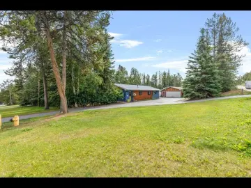 Detached House with xxxx sqft, x Bedrooms, x Bathroom