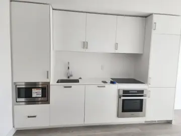 Condominium with xxx sqft, x Bedrooms, x Bathrooms