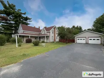 Cottage with x Bedrooms, x Bathrooms