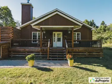 Cottage with x Bedrooms, x Bathrooms