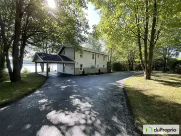 Detached House with x Bedrooms, x Bathrooms